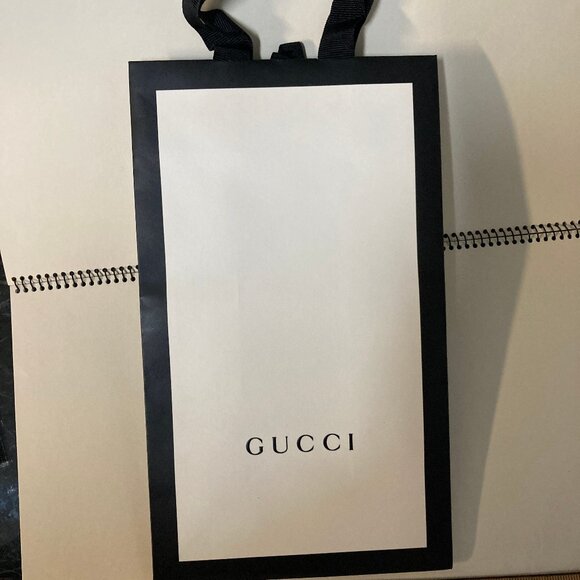Gucci Black & White Paper Gift Bag 6.5 x 11.5 x 4.25 Inch with Handle and Ribbon - Picture 3 of 5